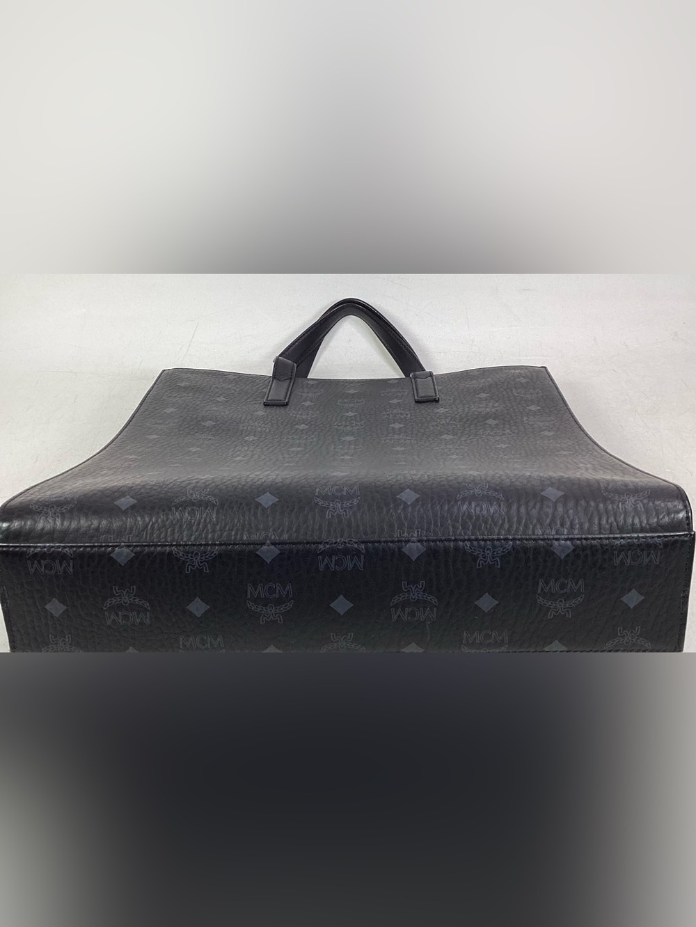 MCM Black Visetos Coated Canvas Tote Bag with Shoulder Strap Authenticated - Picture 7 of 11